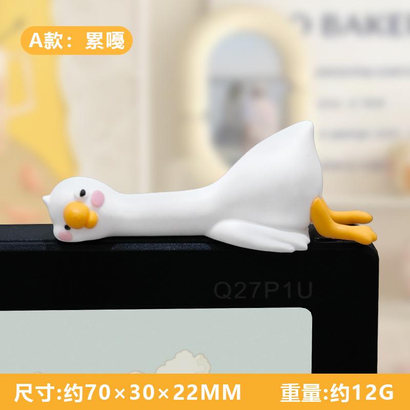 Niedliche 3D-Entenfigur Mini-Harz-Entenverzierung Auto-Innenraum-Dekor Zubehör für Schreibtisch Auto-Armaturenbrett TV-Monitor Zuhause Geschenkidee
