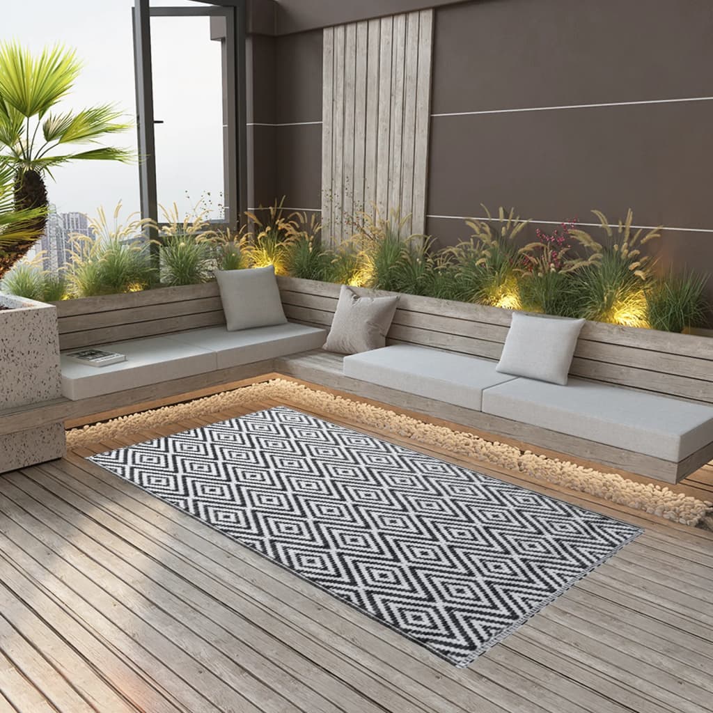Outdoor Rug ARAKIL White and Black 120 x 180 cm PP
