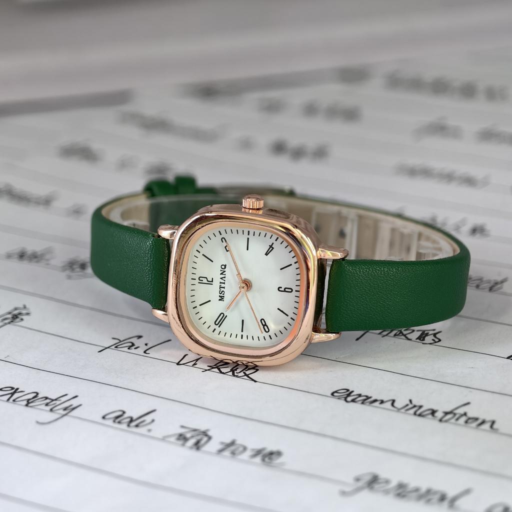 Retro Exam Watch Female Student High Value Light Luxury British Small Fragrant Style Small Dial Women'S Quartz Watch