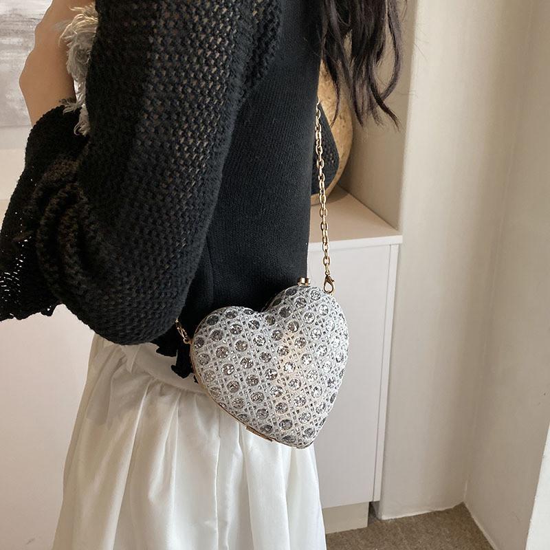 Chic Fashion Crossbody Bag Unique Simple Heart-shaped Shoulder Bag For 2024 Trend