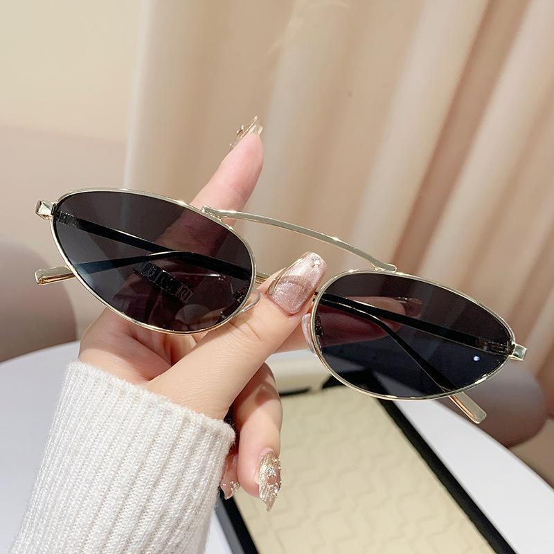 Personalized Triangular Cat'S Eye Metal Sunglasses Women'S Beach Vacation Glasses Sunglasses