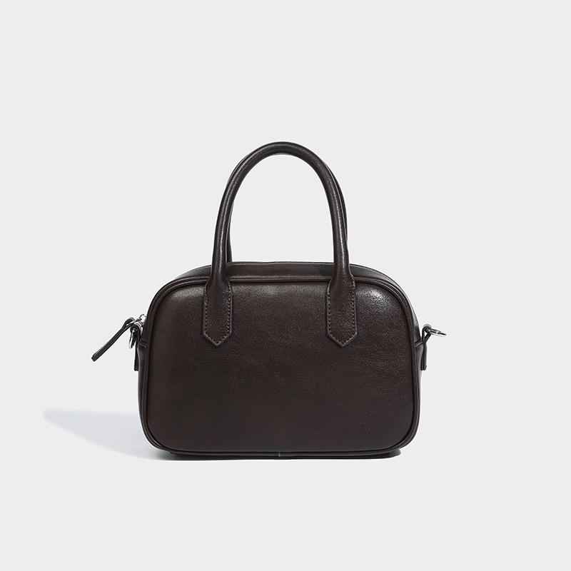 Women's Bag 2024 New Vintage Handheld Bowling Bag, High-end Casual Commuting Versatile Shoulder Crossbody Bag