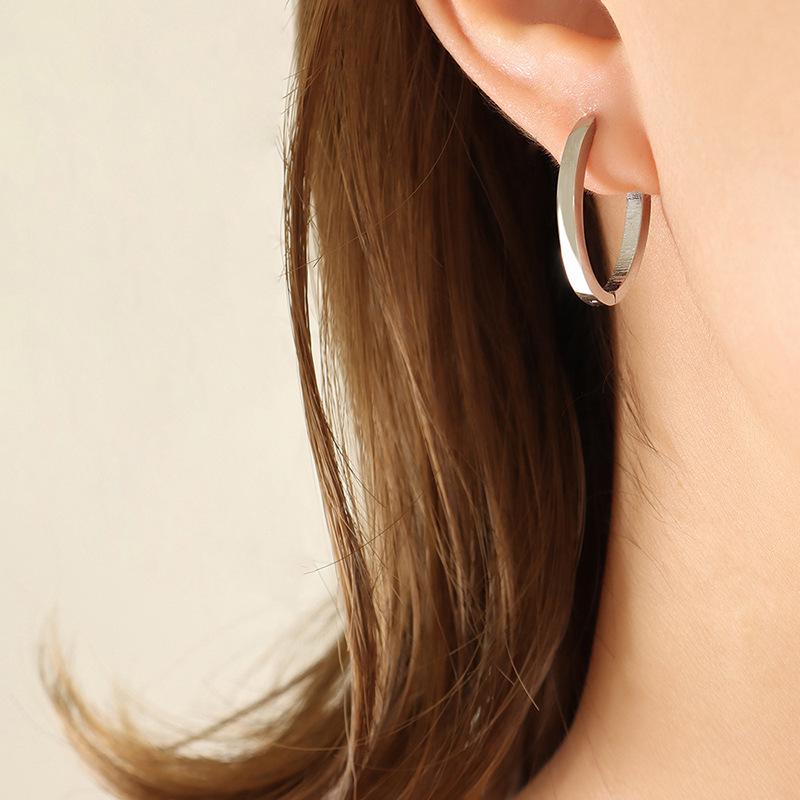 Trendy U-Shaped Titanium Steel Earrings: Simple, Versatile, Ins Cold Aesthetic