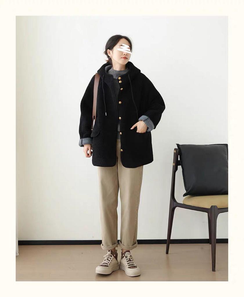 Women's Hooded Lambswool Plush Coat: Versatile Loose Fit, Velvet Lined, Thick and Warm for Autumn/Winter.