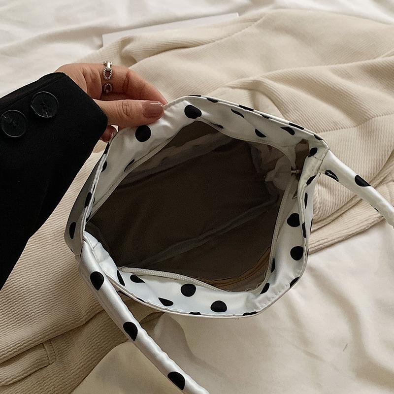 1Pcs Pure Color Polka Dot Shoulder Bag Fashion Armpit Bag Bucket Bag Comes With Pendant