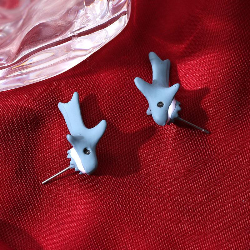 Small animal biting ear dinosaur stud earrings corgi shark ear jewelry spray paint cute mini