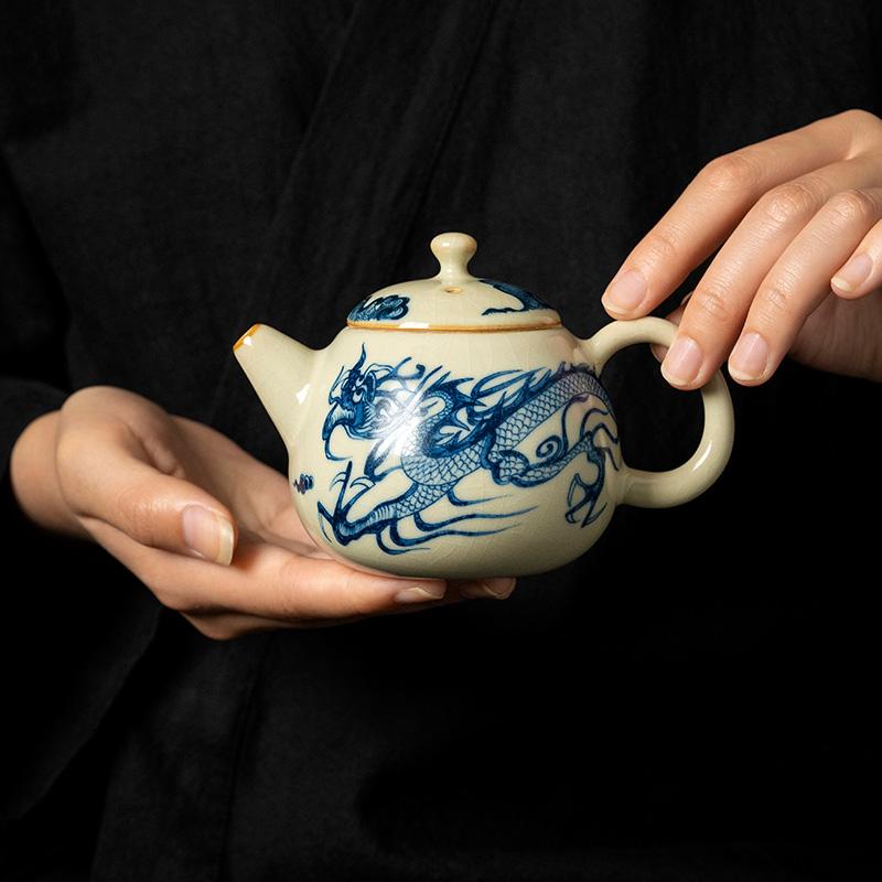225ml Traditional Ru Kiln Blue And White Dragon Pattern Ceramic Teapot Dragon Egg Tea Pot Tea Infuser Kettle Kung Fu Tea Set