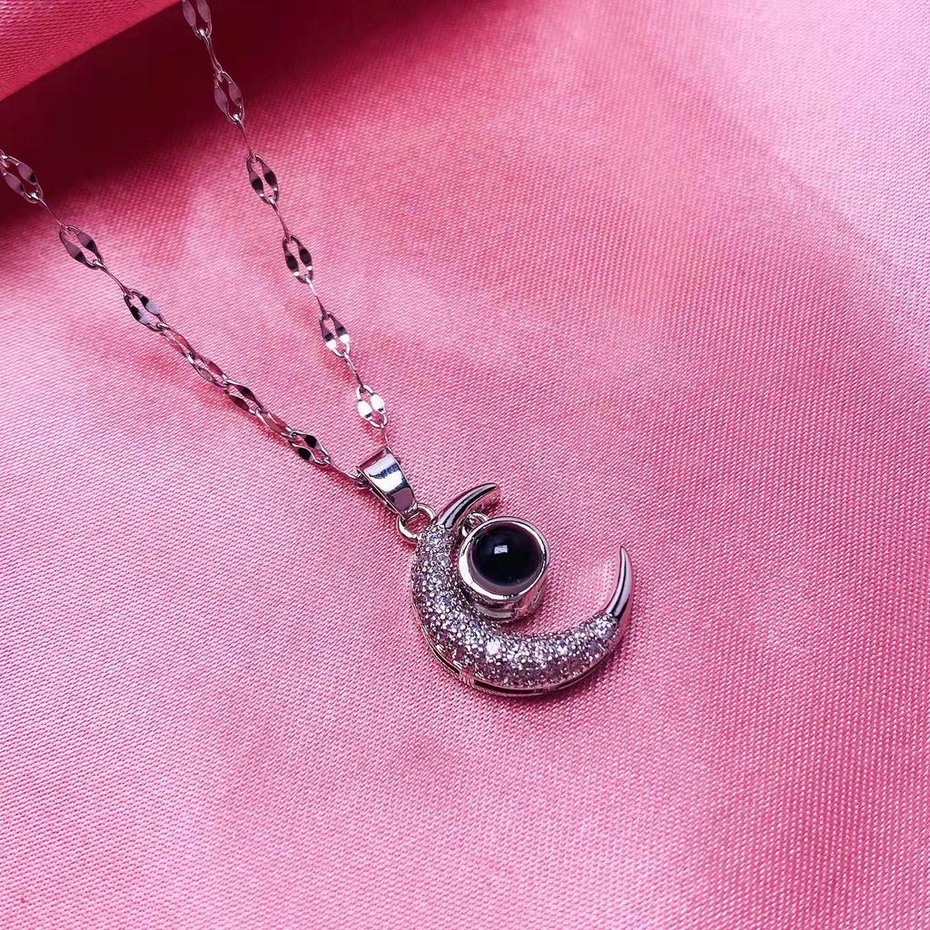 100 Languages 'I Love You' Projection Necklace - Star & Moon Diamond Clavicle Chain Pendant