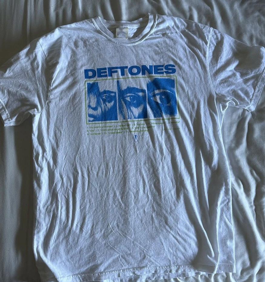 NEW!!! Deftones North American Tour August To September 1 2026 reprint T-Shirt XL