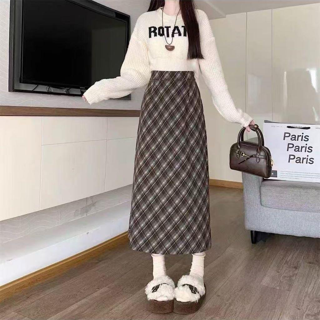 D209 Retro High-Waisted Plaid Woolen Skirt - Slimming, Versatile, Knee-Length