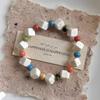 Boho Keramik Perlen Armband für Damen Zartrosa Rund mit Marmor Quadratischen Perlen, Elastisches Dehnbares Design für den Alltag & Geschenk