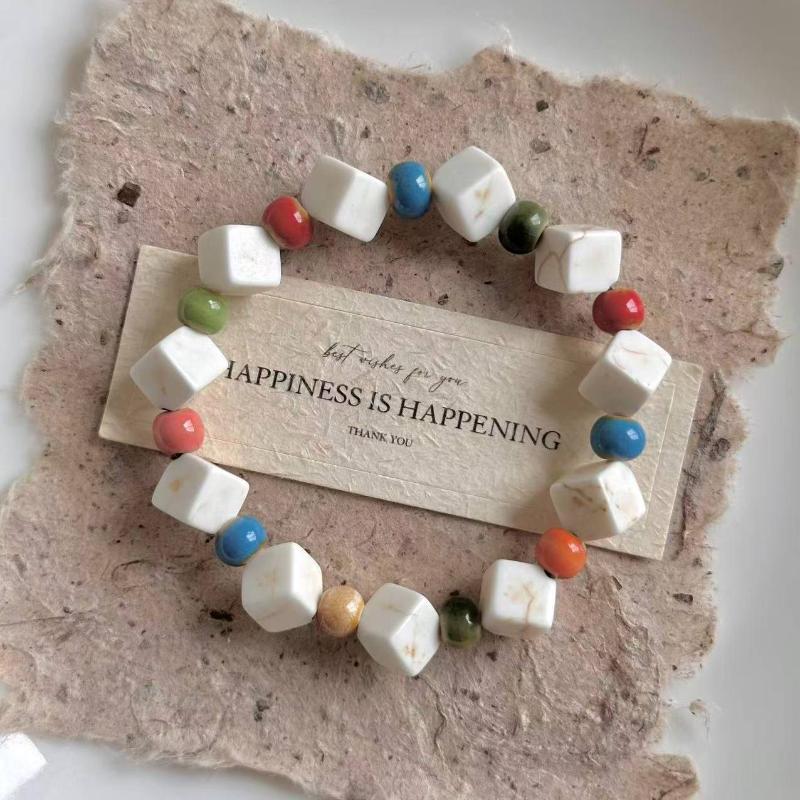 Boho Keramik Perlen Armband für Damen Zartrosa Rund mit Marmor Quadratischen Perlen, Elastisches Dehnbares Design für den Alltag & Geschenk