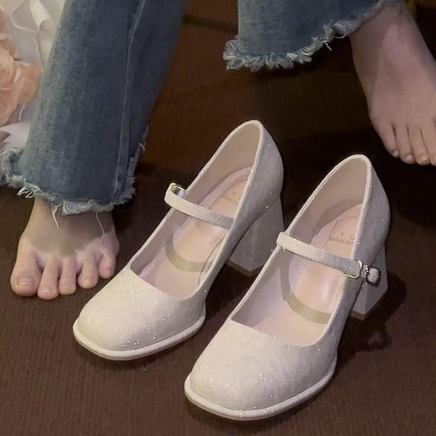 Com saia cheongsam Hexiu homem pequeno não se cansa dos pés sapatos de noiva verão design francês Mary Jane saltos altos