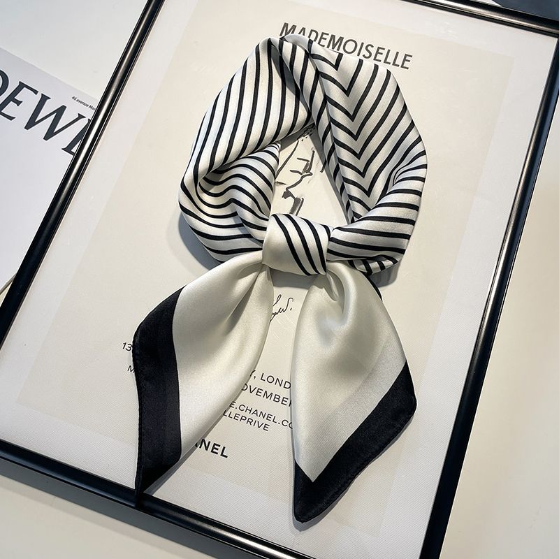 

Смугаста шовкова квадратна хустка: Універсальний модний аксесуар для весни та осені Маленька декоративна краватка Тонкий сонцезахисний шарф для жінок 70*70cm