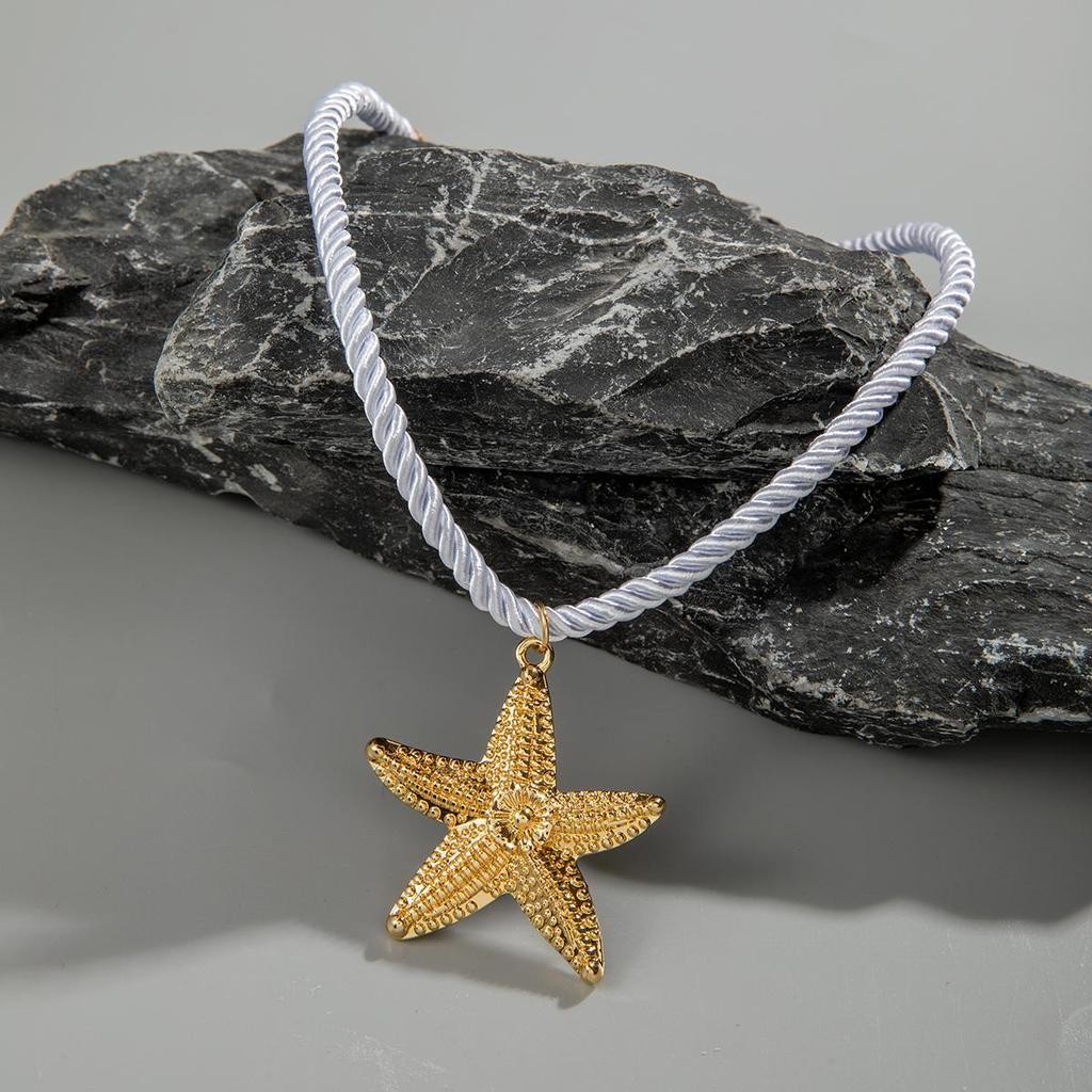 Přeshraniční kovový oceánský náhrdelník s přívěskem hvězdice s přehnanou osobností, hvězdné plážové prázdninové doplňky pro ženy