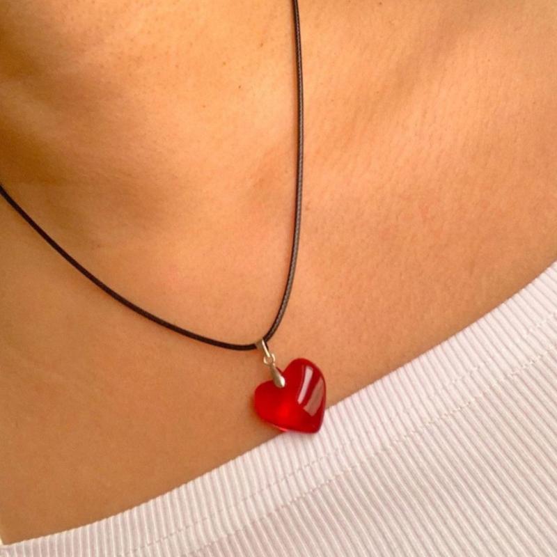 Elegant Big White Imitation Pearls Bead Necklace for Women Heart Shape Clavicle Chain Sweet Wedding Party Jewelry