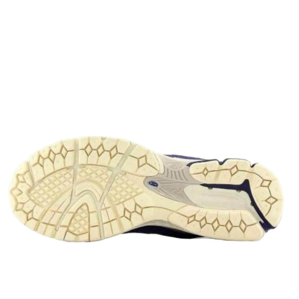 New Balance 2002R Navy Cream