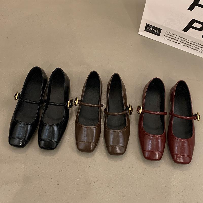 French flat single shoes women's 2025 new spring brown retro Mary Jane women's shoes with skirts gentle evening shoes
