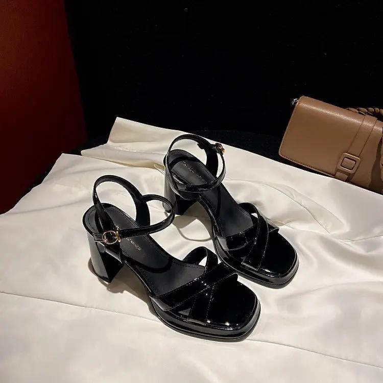 Fashion Open-toe One-line Buckle High Heels Women's Fashion Sandals Summer New Women Europe and The United States Thick Heel Roman Shoes