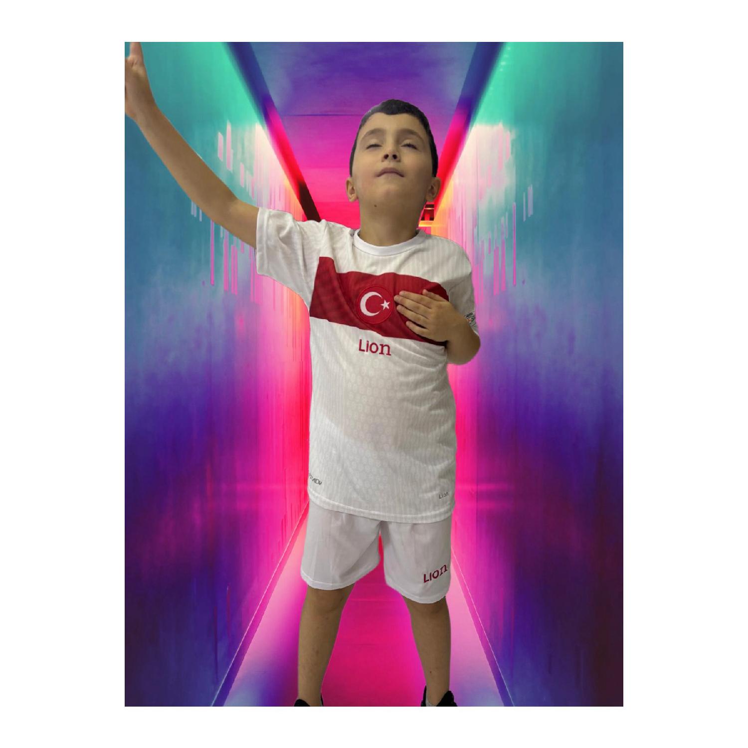

Белый детский трикотажный комплект Turkey (лев) 3-4 Yaş чистый