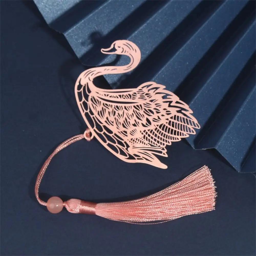 Metal Bookmark Chinese Style Vintage Creative Leaf Vein Hollow Maple Leaf Fringed Apricot Leaf Bookmark Gifts