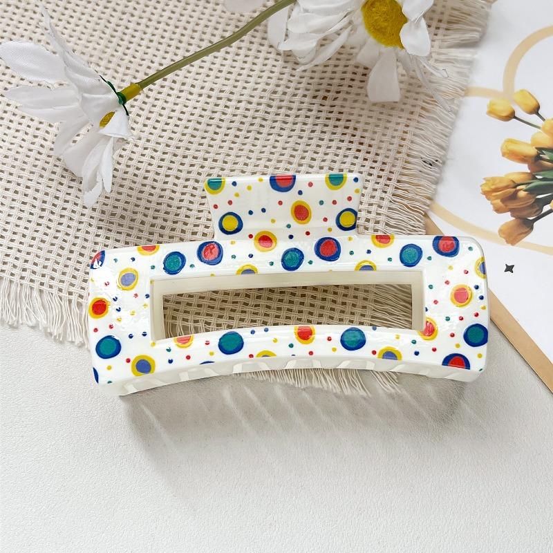 Uv-printed Square Hair Clips with A High-end Look. The Shark Clip Is Half-tied At The Back of The Head