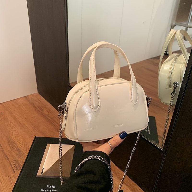 Niche Design Retro Small Bag Women's New Simple Shoulder Messenger Bag Chain Pillow Bag