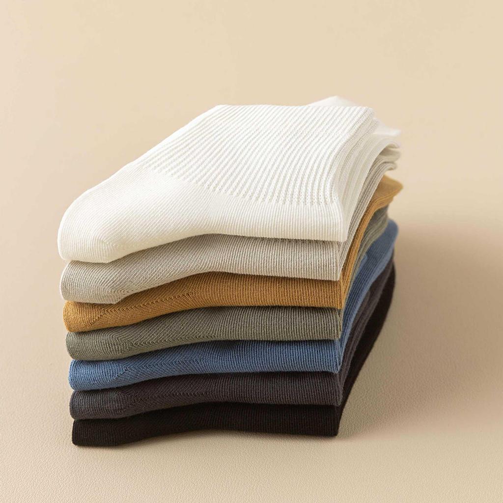 Men's Breathable Anti-Pilling Cotton Ankle Socks - Sweat-Absorbent and Solid Color with Seamless Toe