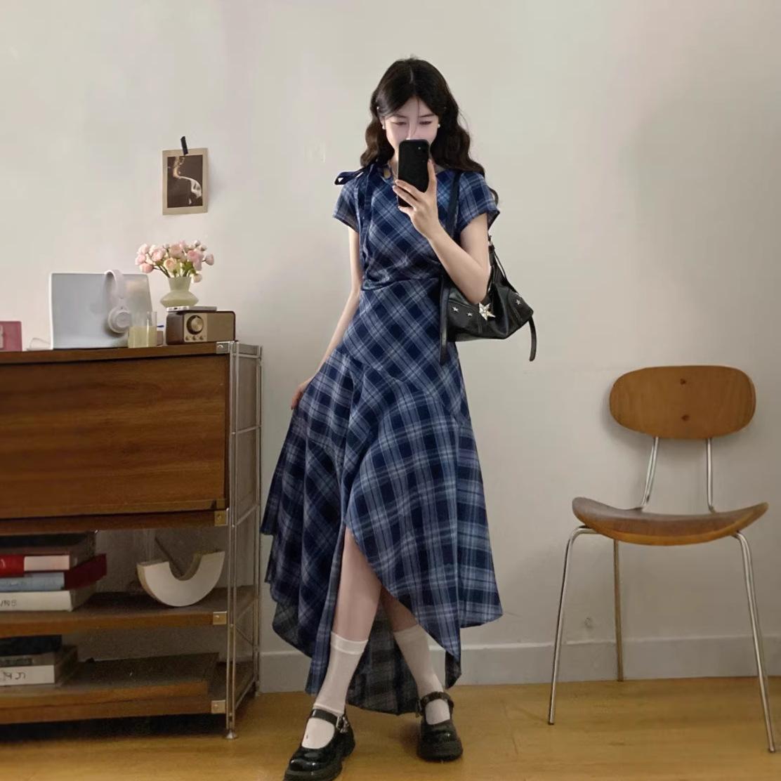 

Women s Summer 2026 French Retro Plaid Dress with Cinched Waist and A-line Skirt XL