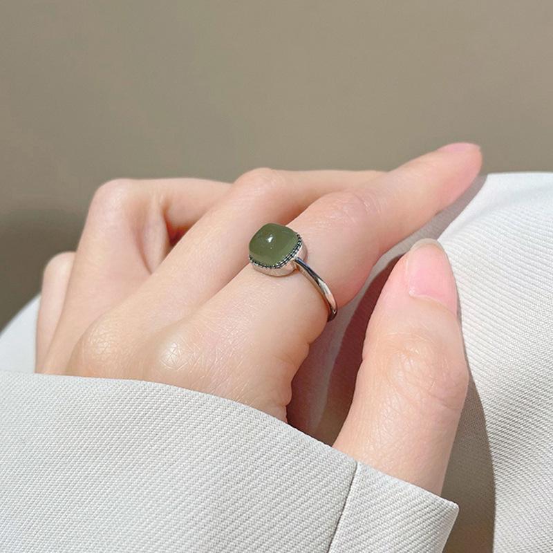 Narodowy Styl Hetian Jade Pierścionek Damski Niszowy Design Prosta Moda Kamień Szlachetny Spersonalizowany Jadeitowy Pierścionek