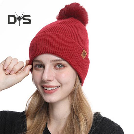 3 Pcs/Set Women Winter Hat Scarf Gloves Set Thick Knitted Ear Protection Cap Gloves Elastic Windproof Winter Outdoor Cycling Dome Beanie Neck Wrap