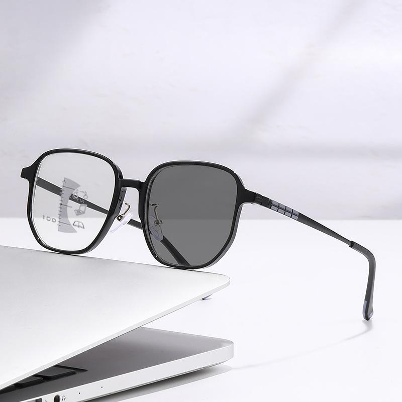 Simple And Fashionable Versatile Square Multifocal Photochromic Reading Glasses Blue Light Blocking Eye Protection Unisex