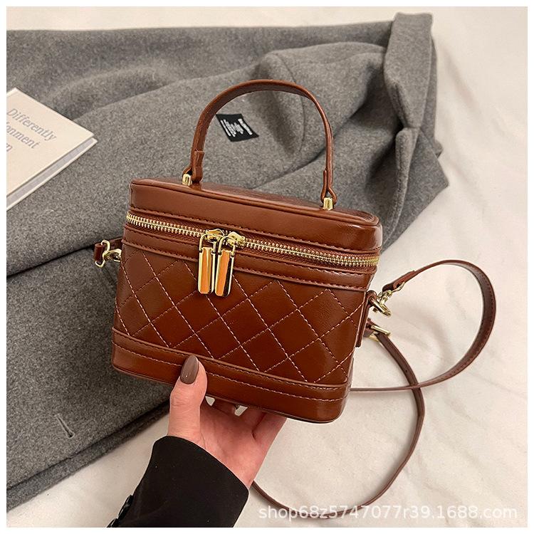 Premium Sense Box Bag Women's Versatile 2025 New Autumn and Winter Fashion Shoulder Messenger Bag Women's Portable Bucket Bag
