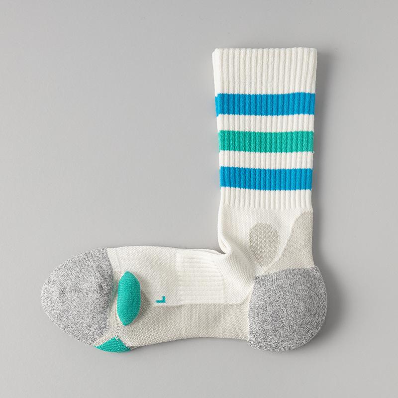 Men's High-top Autumn and Winter Mesh Breathable Striped Color-blocked Professional Loop Sports Socks