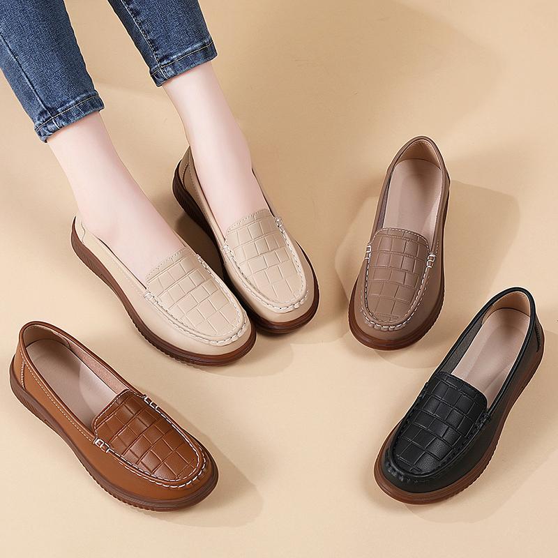 Women's casual plate-size spring and summer breathable loafers, 100% genuine leather shoes, fashionable women's flat work shoes