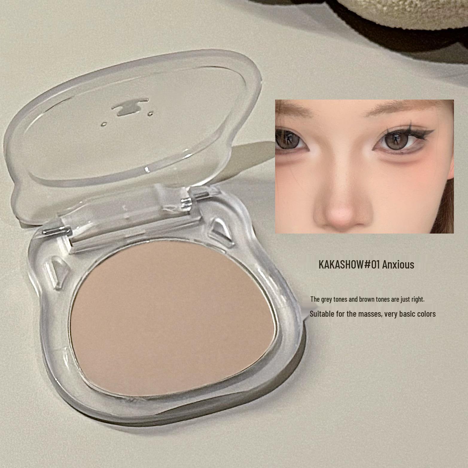 Kakashow Матирующая пудра-хайлайтер и контуринг: Осветите лицо, нос и боковые тени белым матовым финишем.