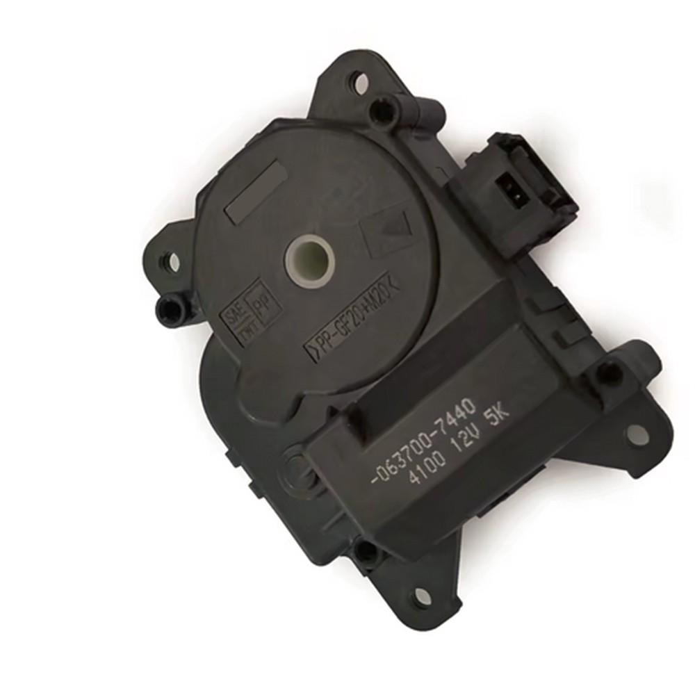 Сервопривод заслонки отопителя и кондиционера для Toyota Prius 03-09 87106-47090 063700-7440