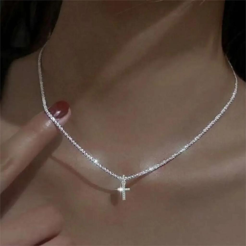 New Temperament Shiny Double Layer Cross Pendant Cross Pendant Necklace for Women Charm Collarbone Chain Jewelry Accessory Gift