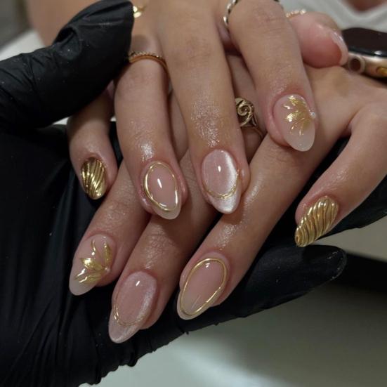 24Pcs Golden Cat Eyes Press On Nails, Nude Pink Almond Stick-on Fake Nails for Women, Removable Full Cover Glue On False Nails