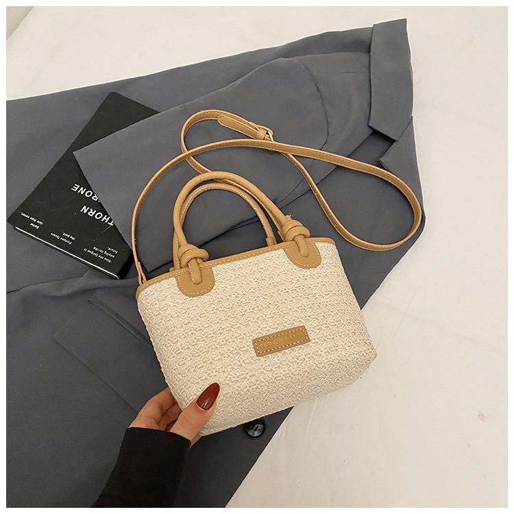 

Handbag Ladies 2025 Spring New Popular Textured Shoulder Bag Large Capacity Small Square Bag Oblique Commuter Bag