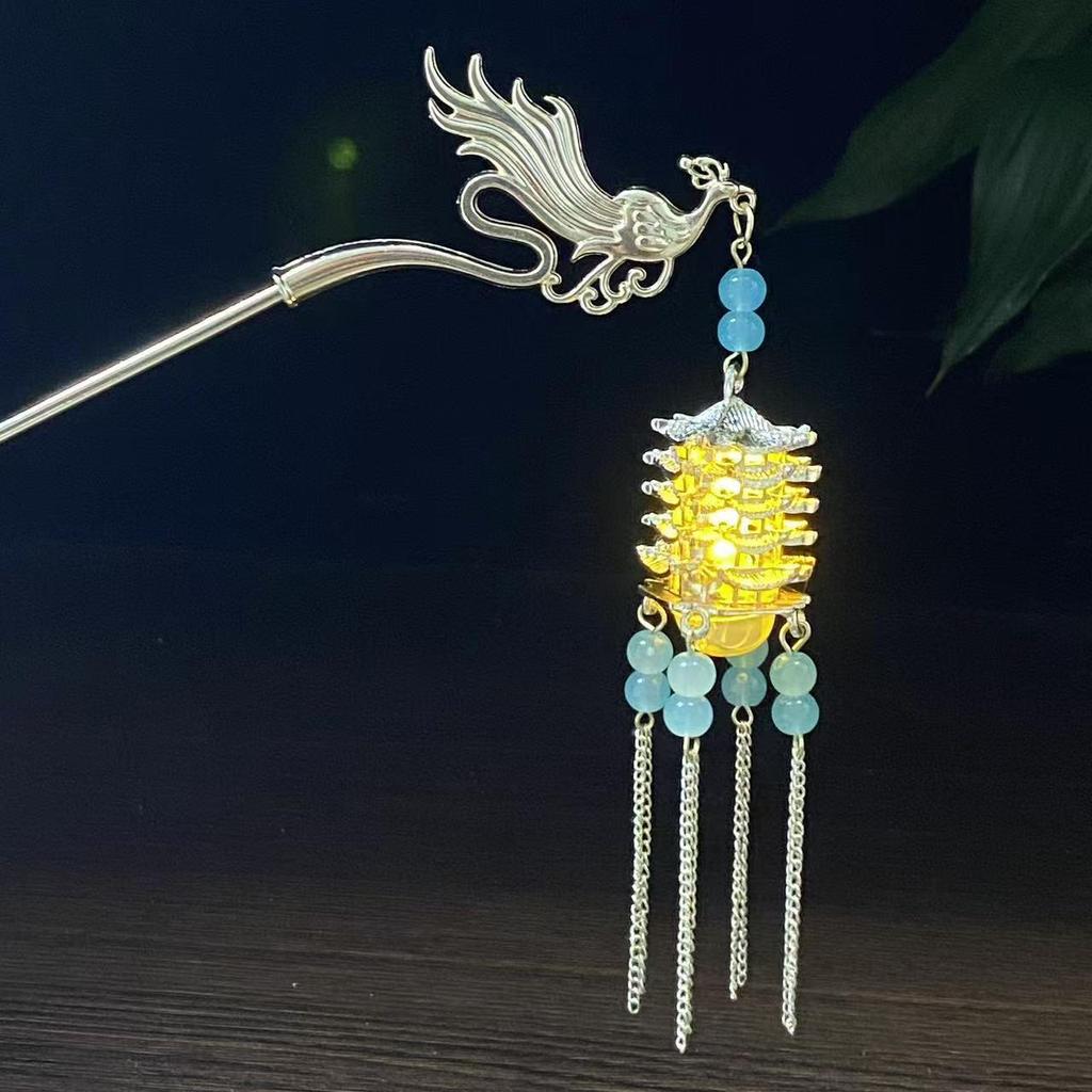 Ancient Style Luminous Hairpin: High-End Alloy Lantern Design for Hanfu Skirts
