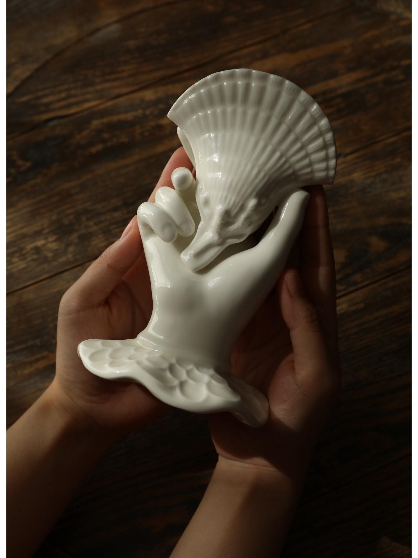

Retro Shell Lady Palm Ceramic Vase & Business Card Holder