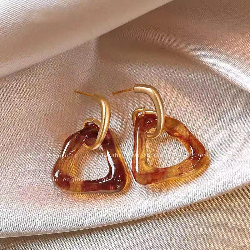 Autumn Retro Amber Stud Earrings - 2025 New Stylish High-End Design for Women