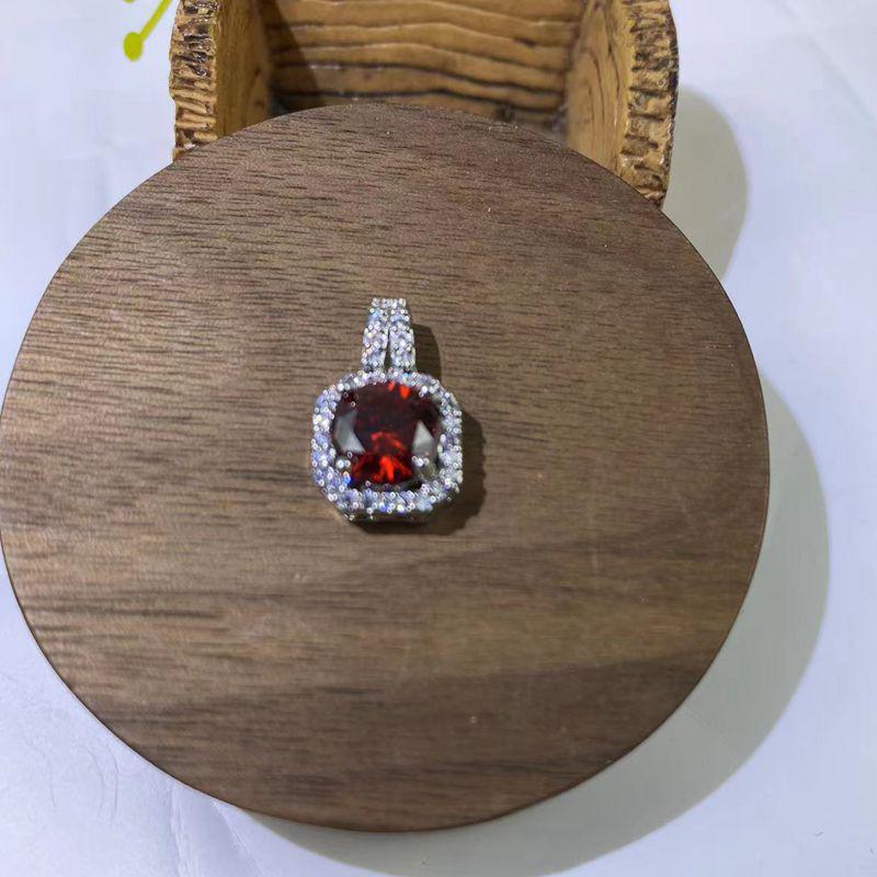 Moissanite Square Pendant Clavicle Chain Necklace - Luxury Women’s Copper with Micro-inlaid Zircon.