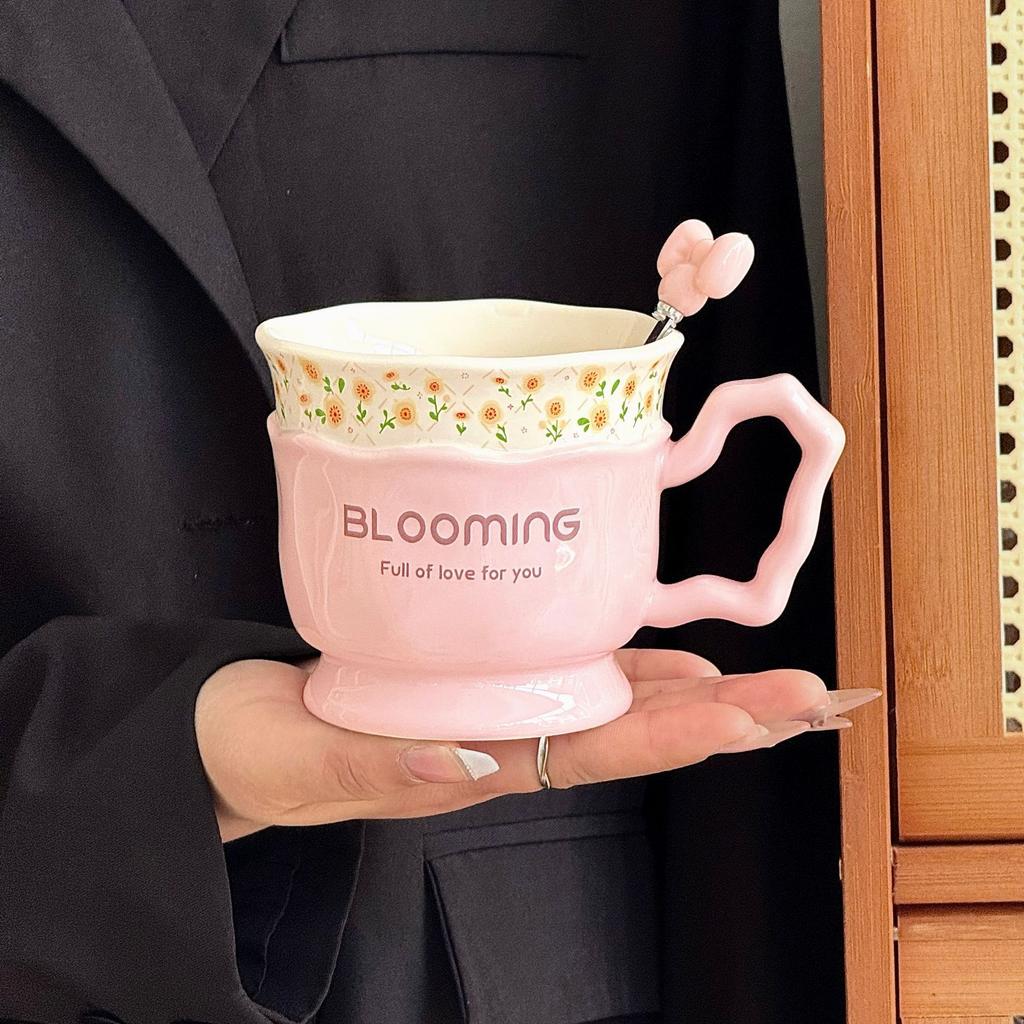 Tazza in Ceramica Piccola Floreale Retrò dall'Aspetto Elegante per Ufficio Colazione Caffè Regalo di Festa per Madre e Sorella