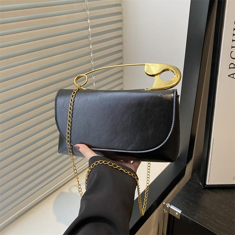 

Solid color high-end niche design handbag popular versatile chain shoulder messenger bag small square bag чёрный