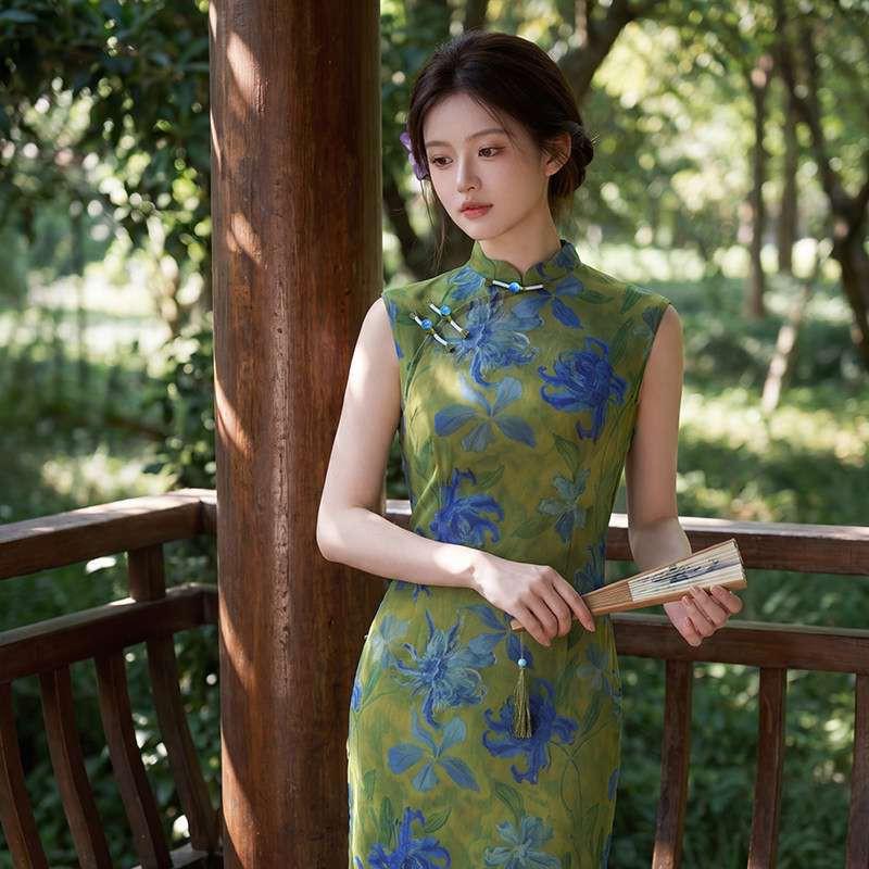 Green Sleeveless Modern Chinese-Inspired Long Cheongsam Dress 2026 Womens Elegant Vintage Style
