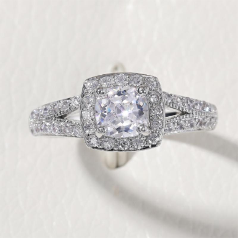 Trendy Luxury Engagement Rings for Women Exquisite Design Anniversary Birthday Gift Chic Jewelry Graceful Accessories