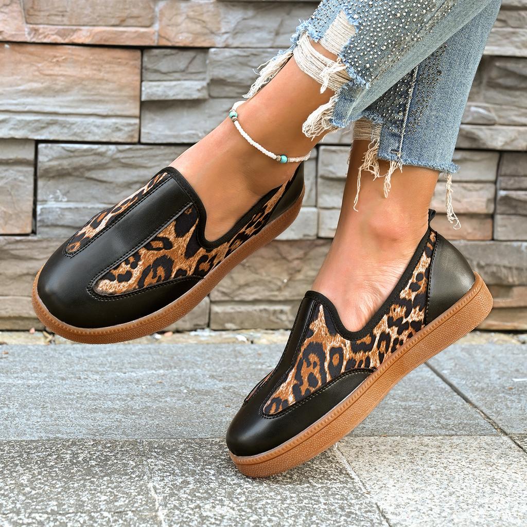 Fashion Women Flats Wedge Leather Fashion Comfortable Shoes Women Slip On Nurse Shoes Moccasins Outdoor Plus Size Tenis Feminino