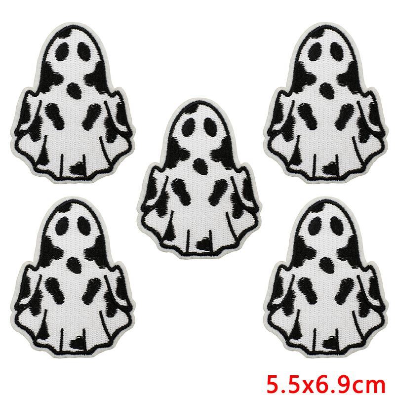 10pcs /Lots Cartoon /Halloween Series Horrible Pumpkin Head Iron On Embroidered Patches Diy Ghost Basketball Iron On Patches 
